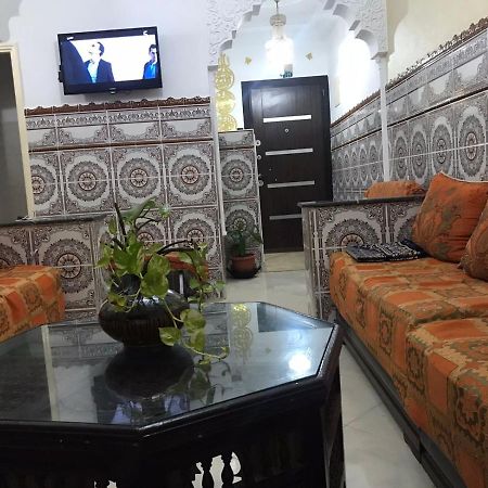 Appartement Familial Pres D Aeroport Tanger Buitenkant foto